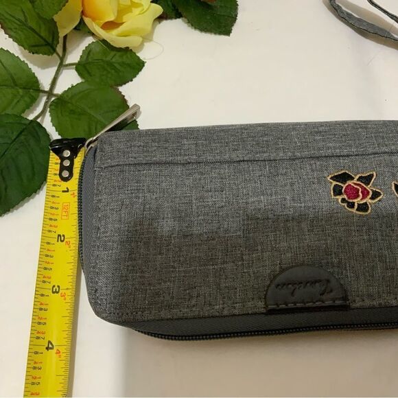 NEW TRAVELON RFID BLOCKING WALLET -  GRAY WITH EMBROIDERED FLOWERS - Picture 10 of 13